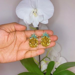 Pineapple rhinestone earring